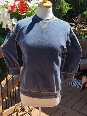 Unknown Brand Men’s Navy Pullover Sweatshirt with Contrast Stitching
